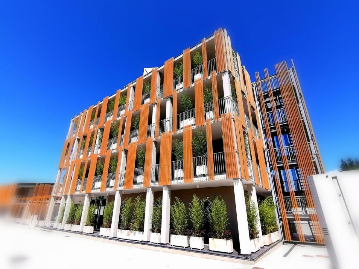 Hotel Xbusiness Нола Экстерьер фото