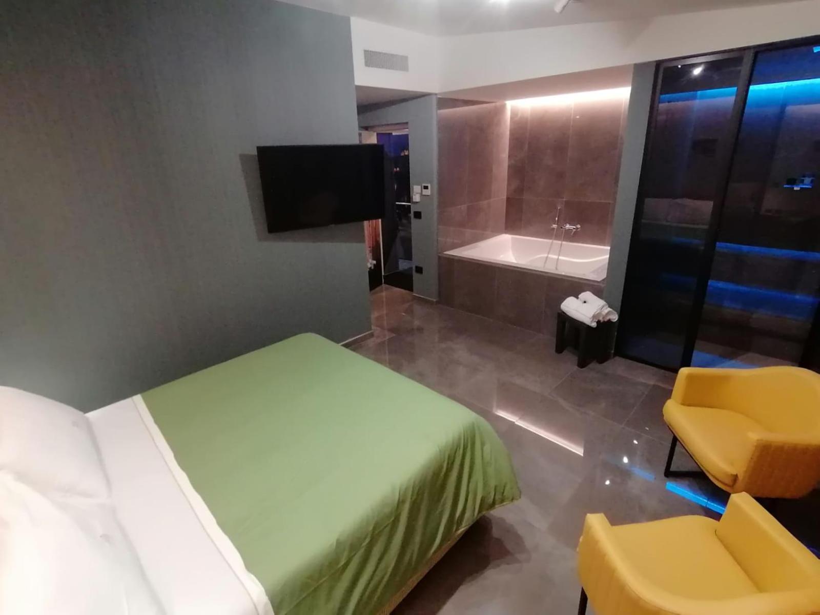 Hotel Xbusiness Нола Экстерьер фото